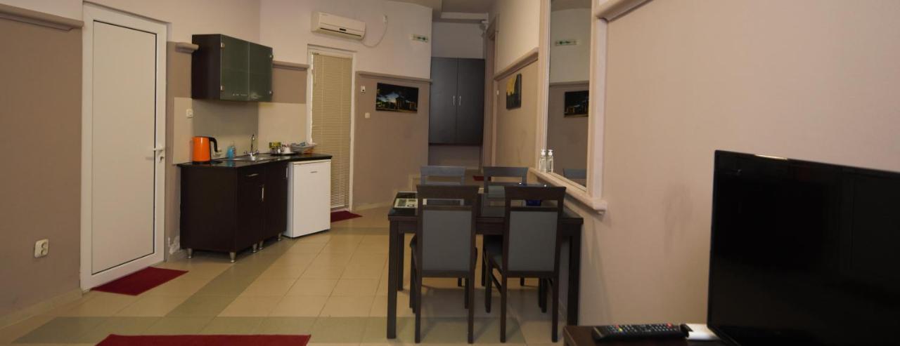 Hotel Ambasador Битоля Екстериор снимка