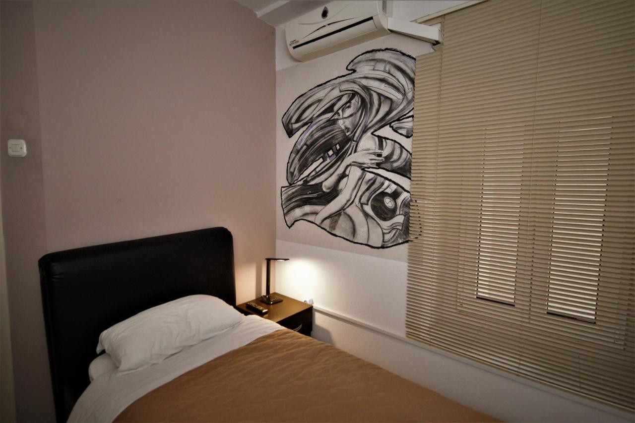 Hotel Ambasador Битоля Екстериор снимка
