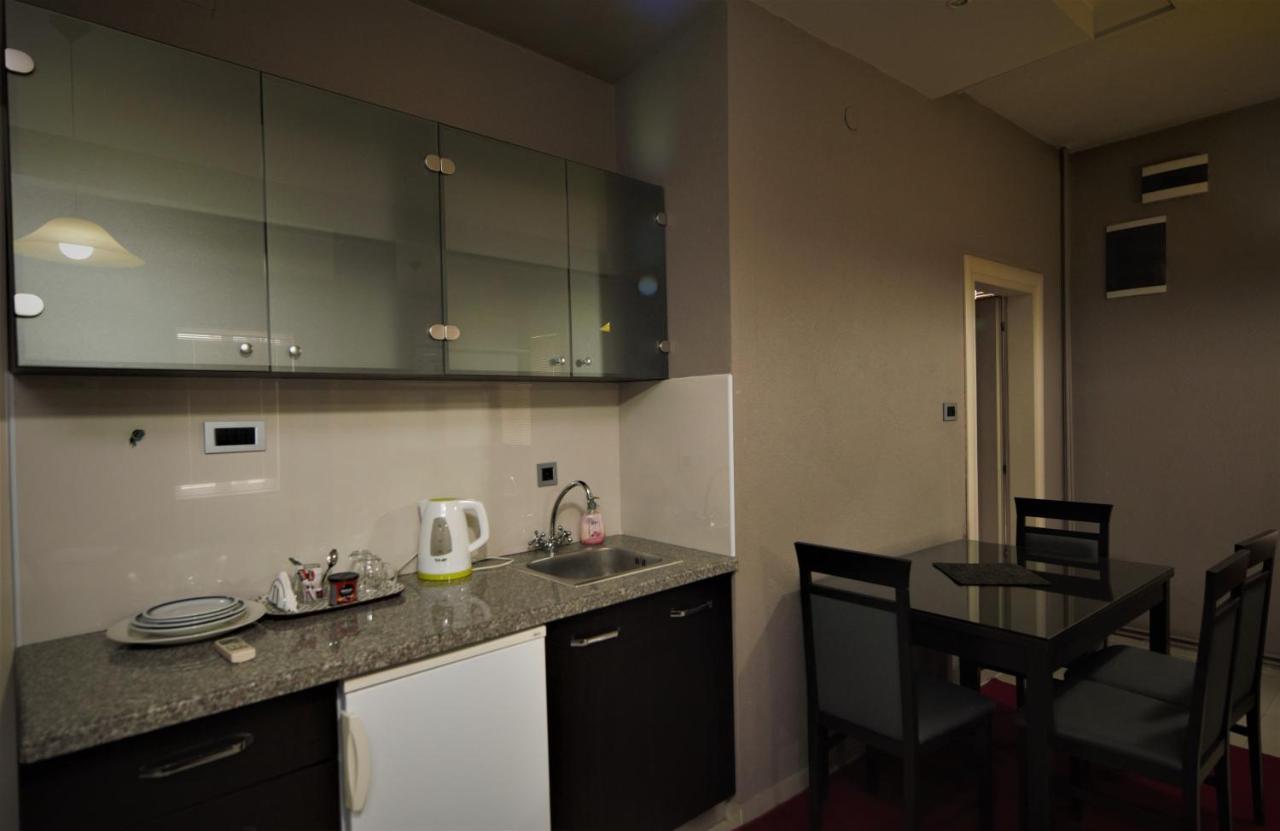 Hotel Ambasador Битоля Екстериор снимка