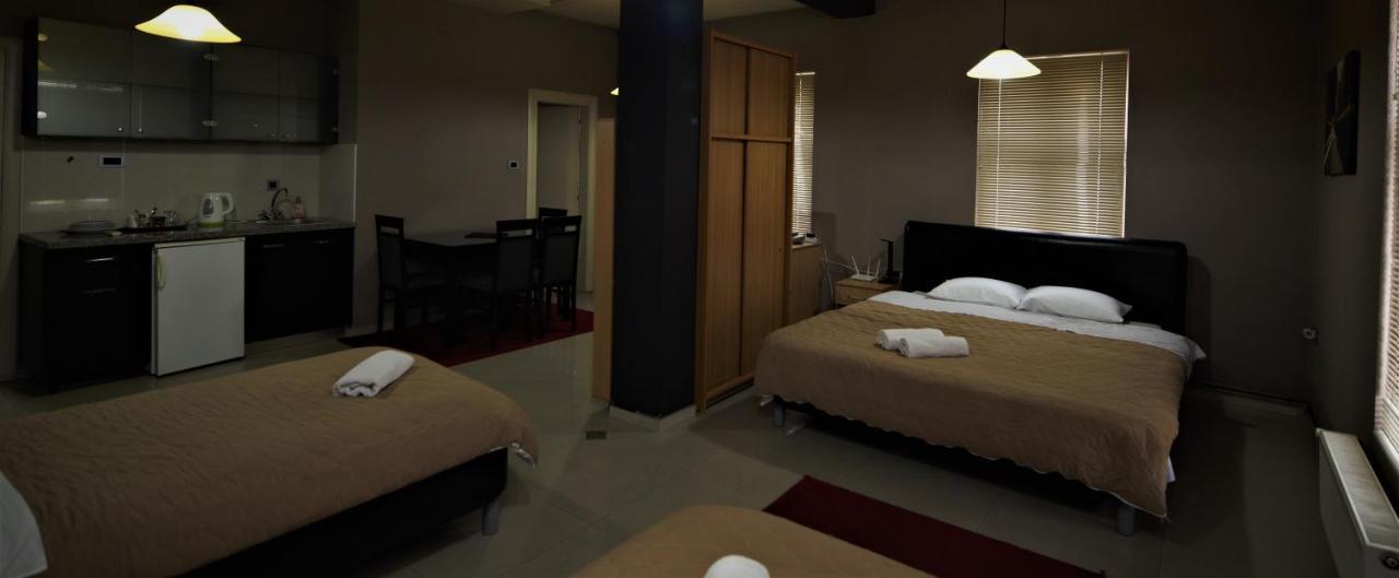 Hotel Ambasador Битоля Екстериор снимка