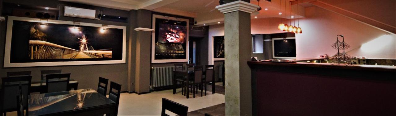 Hotel Ambasador Битоля Екстериор снимка